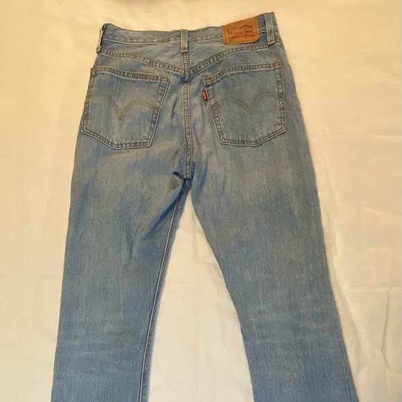 Levi’s 501 High Wasted Jeans - Picture 3 of 5